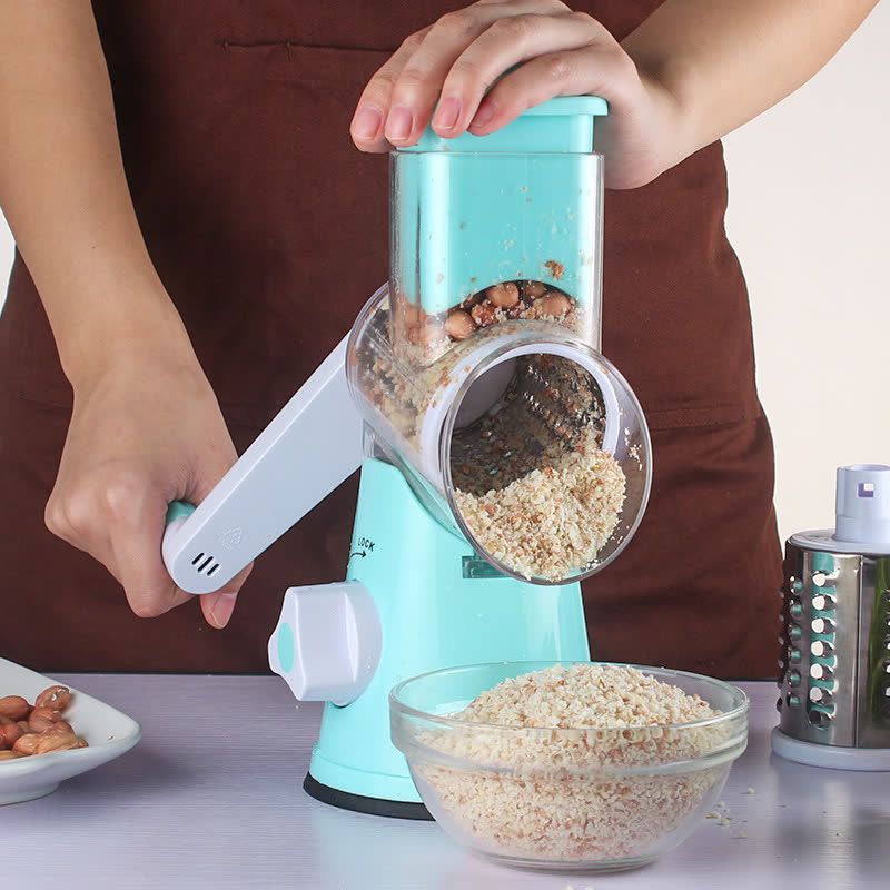 Triturando castanhas e amendoim